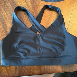 Black Lululemon Sports Bra, Size 8-10, Worn 1 TIME, Great Condition.